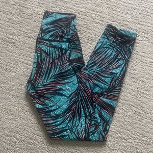 Lululemon (size 2) Tropical Luxtreme Pant